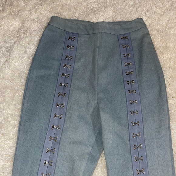 REHAB High Rise Grommet Accent Flare Jeans Sz Small - Picture 4 of 6